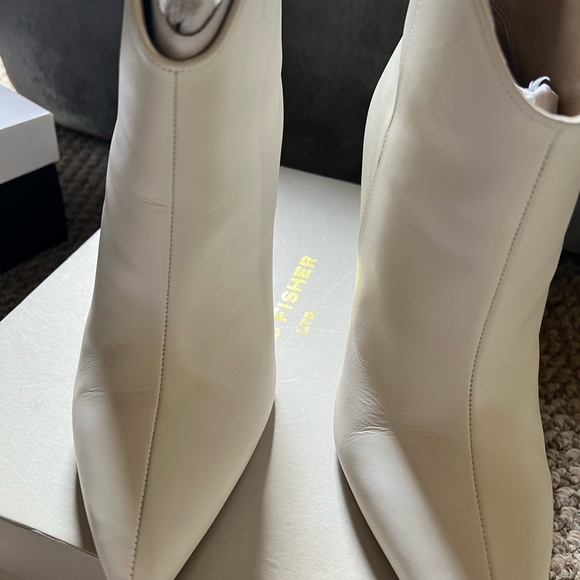 Marc Fisher Ivory ankle boot size 9M - Picture 3 of 4